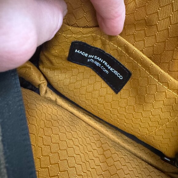 WaterField Sutter Sling Pouch for Nintendo Switch - Picture 7 of 12